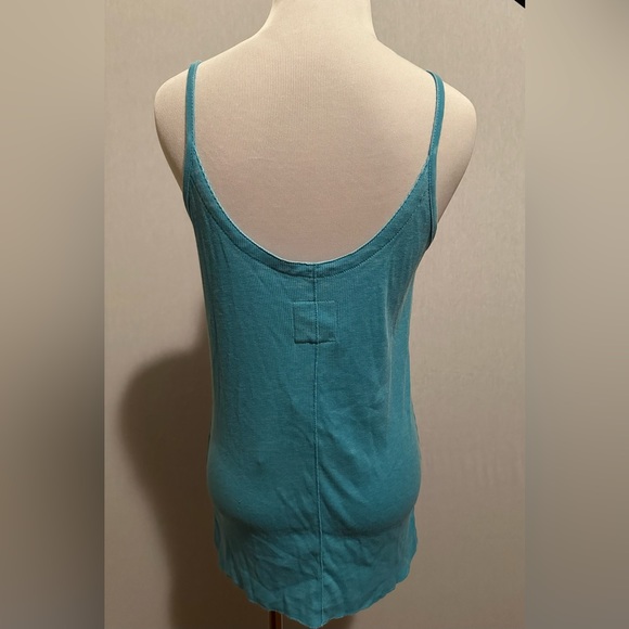 NEW NWT Blue Tank Top Low-Cut Chaser Brand Size Large - Picture 5 of 8